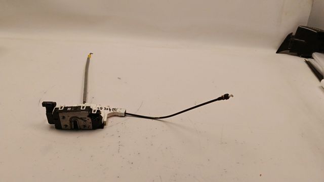 Zamek drzwi przednich prawych A9077200300 Mercedes