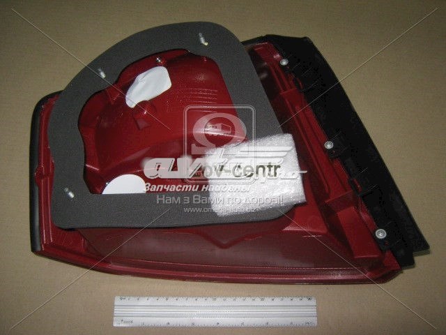 Do koszyka Lampa zespolona tylna prawa KIA Cerato I LD