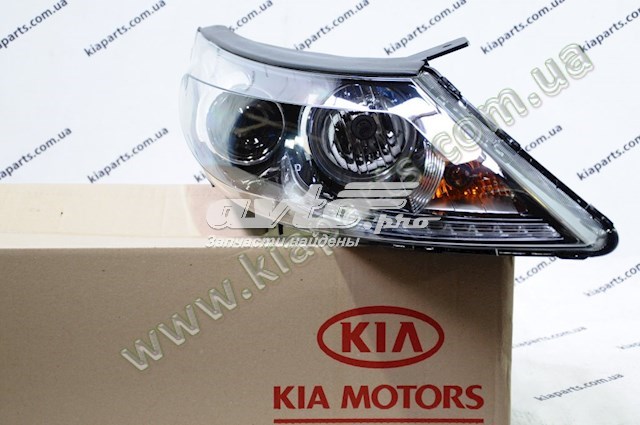 Reflektor prawy 921023U290 Hyundai/Kia