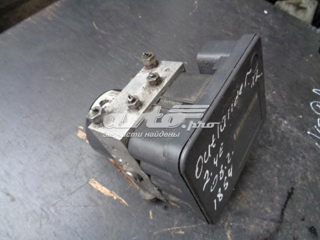  Sterownik ABS  hydrauliczny Mitsubishi Outlander 