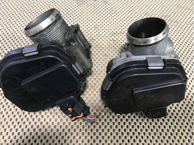 9673534480 Peugeot/Citroen Przepustnica, komplet