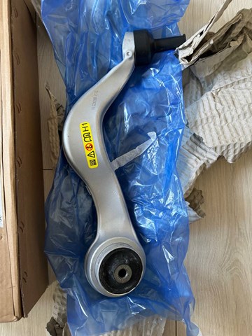 Wahacz zawieszenia przedniego dolny lewy 31108865623 BMW