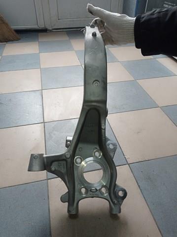Czop (zwrotnica) przedni lewy 31476878 Volvo