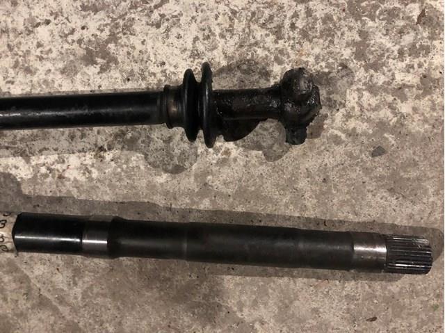 Do koszyka FTH82550X Mazda Półoś napędowa przednia prawa