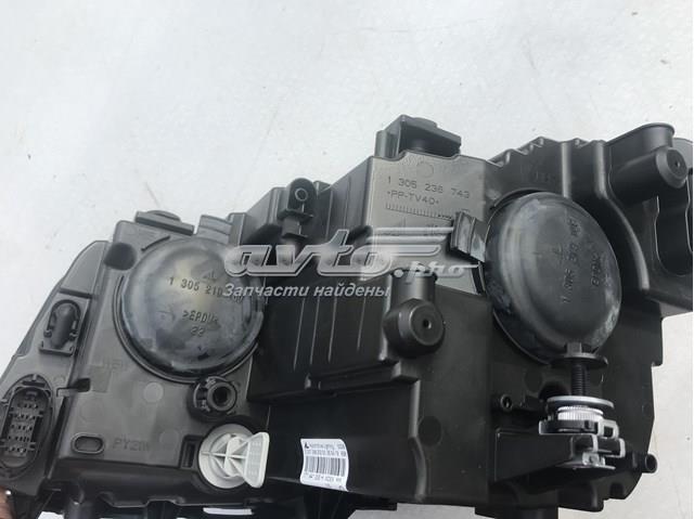 1T1941006H VAG Reflektor prawy