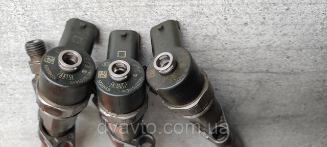 Wtryskiwacz paliwa Renault (RVI) 0445110084