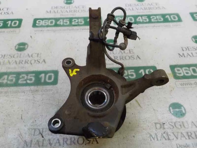 Czop (zwrotnica) przedni prawy 8200881829 Renault (RVI)