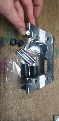 Jarzmo zacisku hamulcowego tylnego Ford 1468866 cena, od 26,04 USD