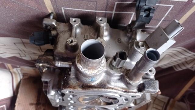 Do koszyka Głowica cylindrów Toyota Avensis II T25