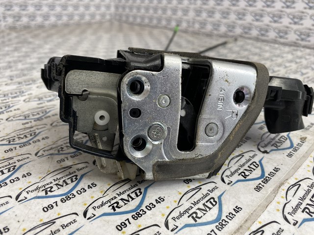  Zamek drzwi przednich prawych Lexus LX 