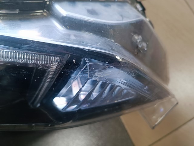 Do koszyka 260105SH0A Nissan/Infiniti Reflektor prawy