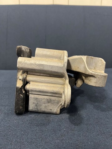  Land Rover LR114070