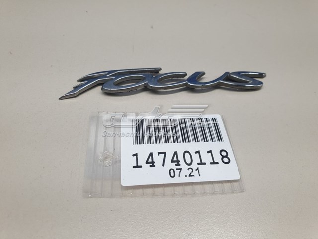 Emblemat na klapę bagaznika (znaczek firmowy) do Ford Focus III CB8