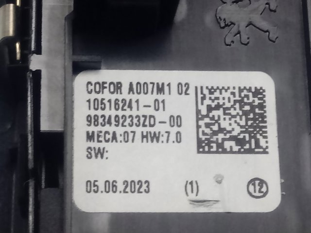 Panel przyciskowy sterowania podnośnikiem szyby przedni lewy Peugeot/Citroen 98349233ZD