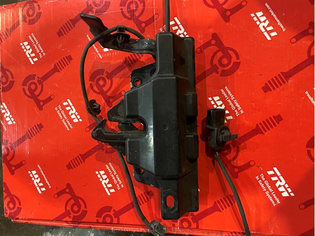 Zamek maski do Hyundai Sonata VII LF