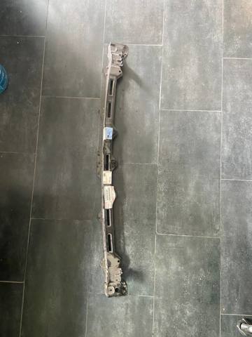 525060C061 Toyota Wspornik zderzaka przedniego środkowy