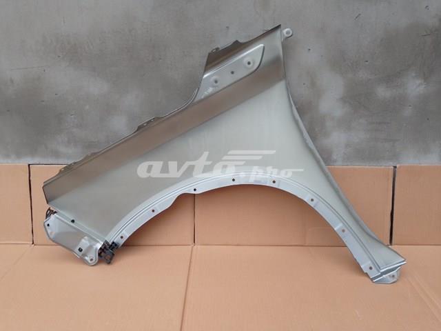 5761154P10000 Suzuki Błotnik przedni prawy