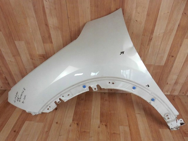 Do koszyka 9825774180 Peugeot/Citroen Błotnik przedni lewy