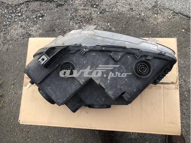 Reflektor prawy 9816825080 Peugeot/Citroen
