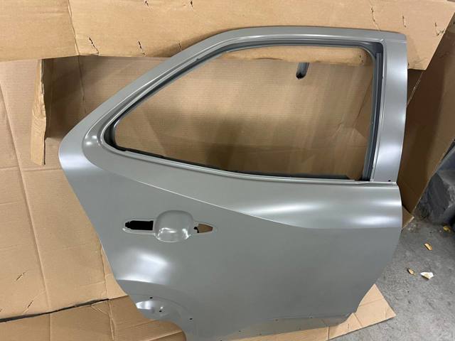 Do koszyka Drzwi tylne prawe Toyota Yaris CROSS MXP