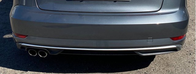8V5807067FGRU VAG Zderzak tylny