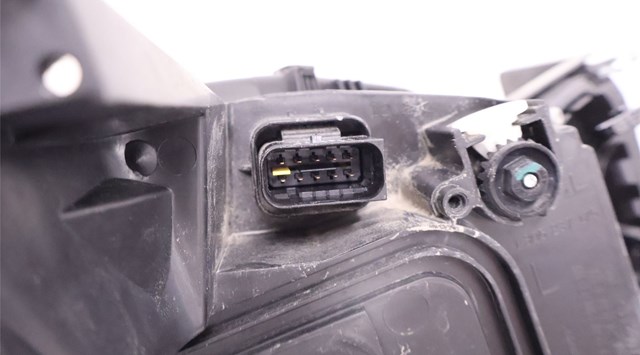 Reflektor lewy Peugeot/Citroen 9677832480 cena, od 223,52 USD