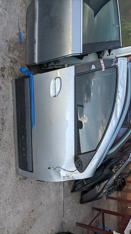  Drzwi przednie prawe Dacia Duster 