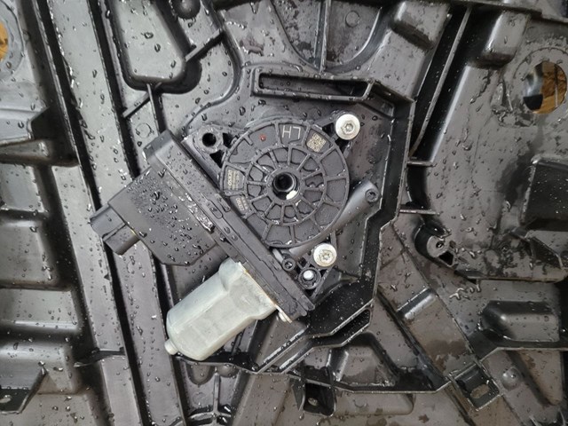 Mechanizm podnoszenia szyby drzwi przednich lewych do Hyundai Sonata VII LF