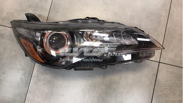 Do koszyka 8111006C70 Toyota Reflektor prawy