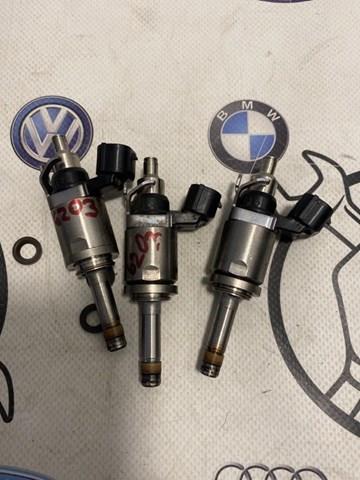 PY0113250 Mazda Wtryskiwacz paliwa