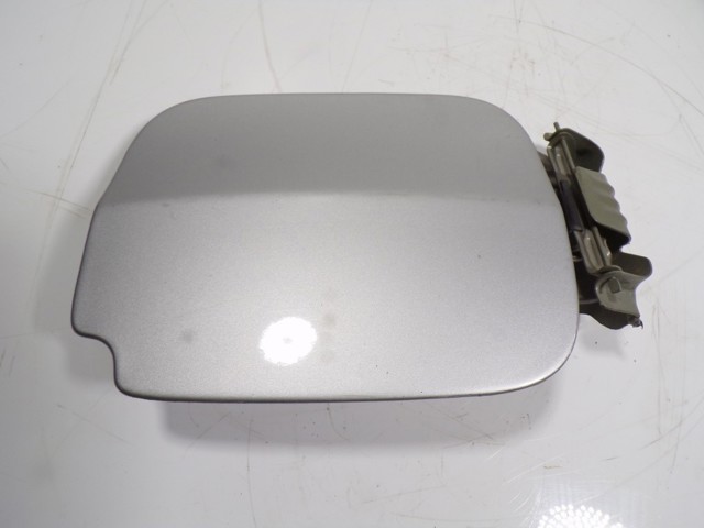  Klapka wlewu paliwa Dacia Duster 