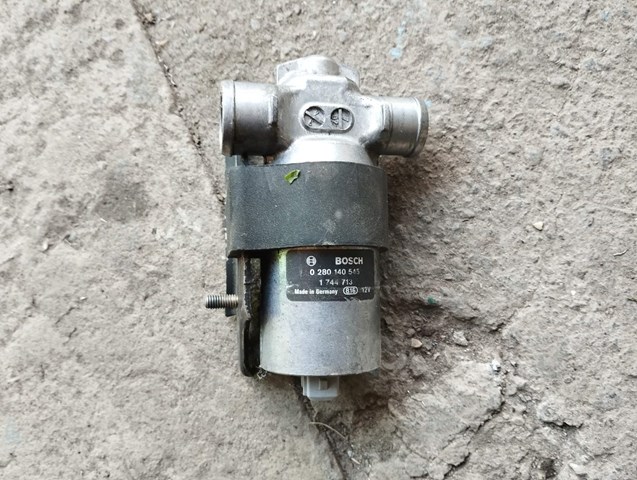 1744713 BMW Regulator biegu jałowego