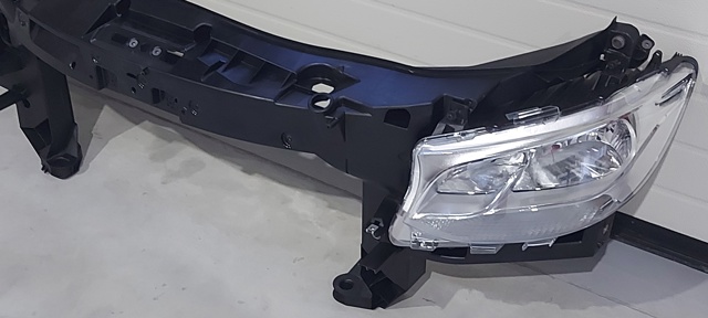A9109060000 Mercedes Reflektor lewy