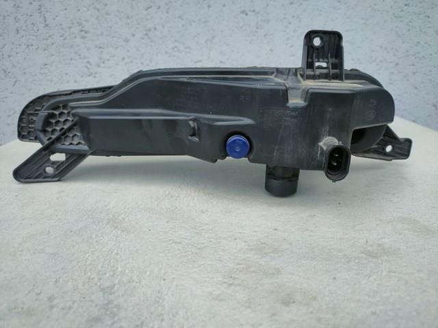 Do koszyka LR072645 Land Rover Lampa przeciwmgielna prawa
