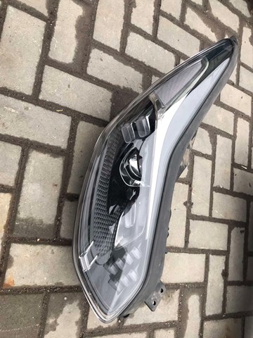 Reflektor prawy Hyundai/Kia 92102F1500 cena, od 536,44 USD