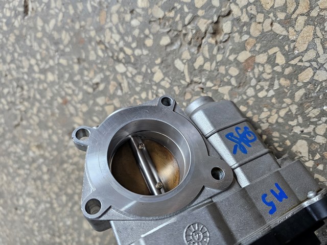 Do koszyka 16119AX000 Nissan/Infiniti Przepustnica, komplet