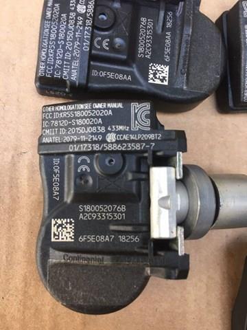 Czujnik ciśnienia w oponach Land Rover GX631A159AA cena, od 54,56 USD