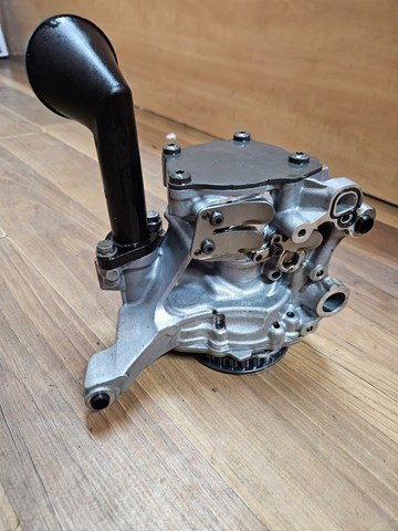 Do koszyka 04L145208T VAG Pompa oleju