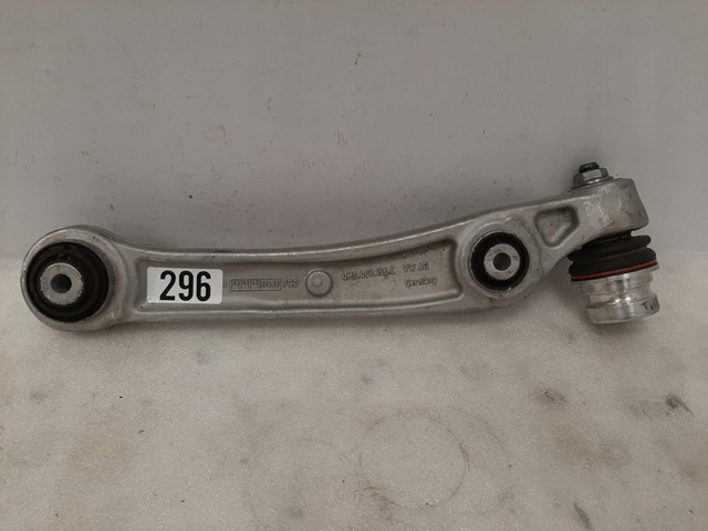 Wahacz zawieszenia przedniego dolny prawy VAG 4M0407156C cena, od 158,66 USD