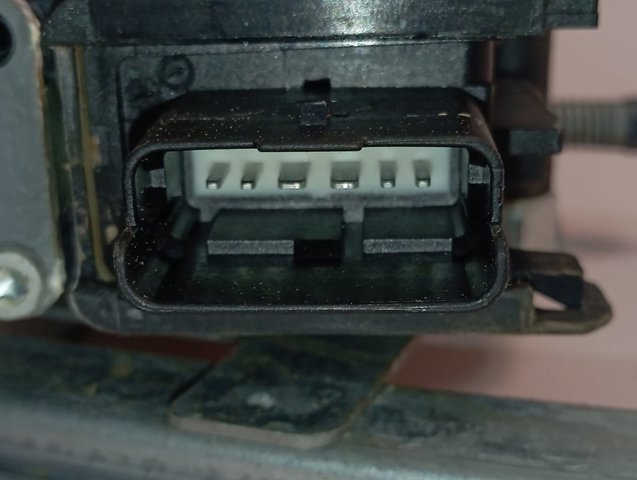 Mechanizm podnoszenia szyby drzwi tylnych lewych 9806087180 Peugeot/Citroen