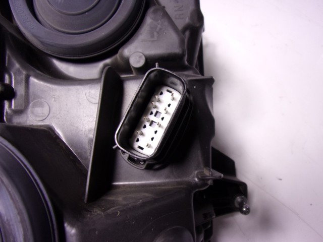Reflektor lewy Ford 2001023 cena, od 582,89 USD