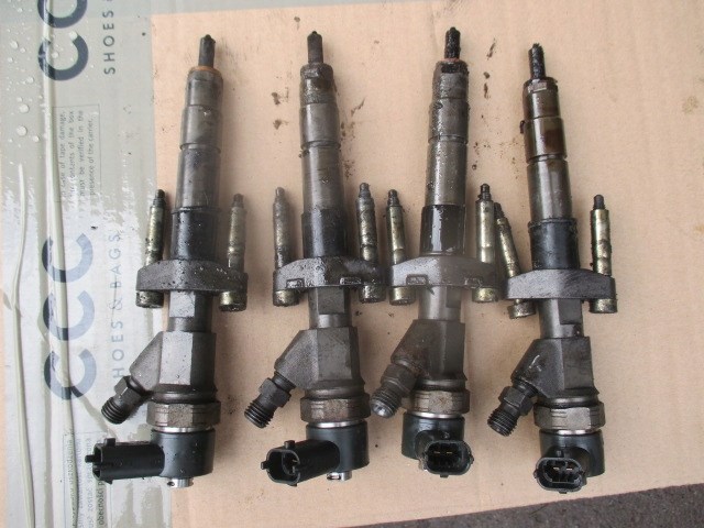 0445110084 Renault (RVI) Wtryskiwacz paliwa