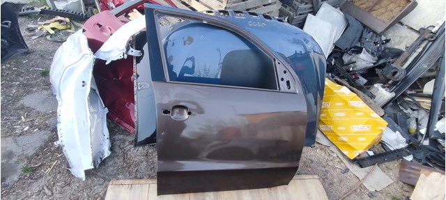 Drzwi przednie lewe Volkswagen AMAROK ulec poprawie (2HA, 2HB, S1B, S6B, S7A, S7B) (2010 - 2026) cena, od 2808,45 USD