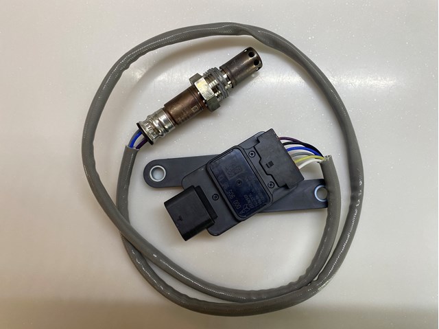 Do koszyka A0009059613 Mercedes Czujnik tlenków azotu NOX tylny