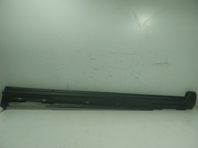 Nakładka (listwa ochronna) na próg zewnętrzna prawa Toyota 75850K2010 cena, od 224,74 USD