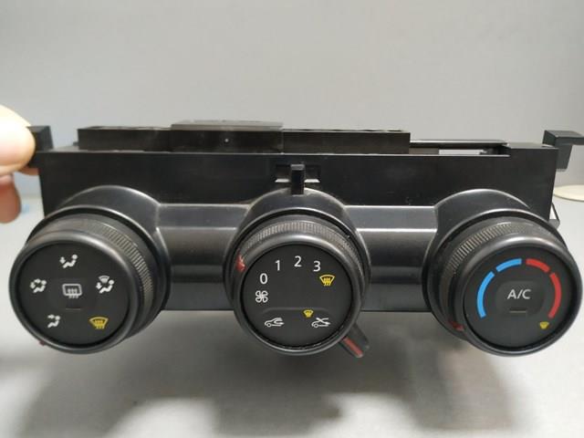  Sterownik trybów ogrzewania/klimatyzacji Dacia Duster 