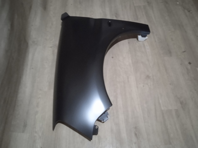 2351011 Polcar Błotnik przedni lewy