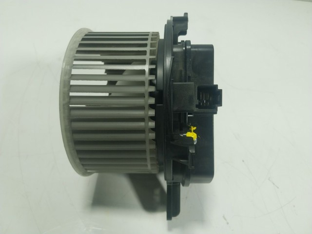 Silniczek wentylatora nagrzewnicy (ogrzewacza wnętrza) do BMW X7  G07