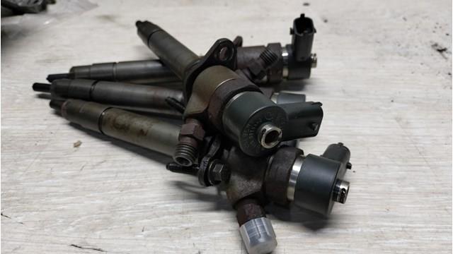 Wtryskiwacz paliwa 8658352 Volvo