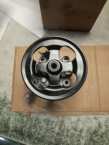Pompa wspomagania hydraulicznego kierownicy Q0970489 Q-fix